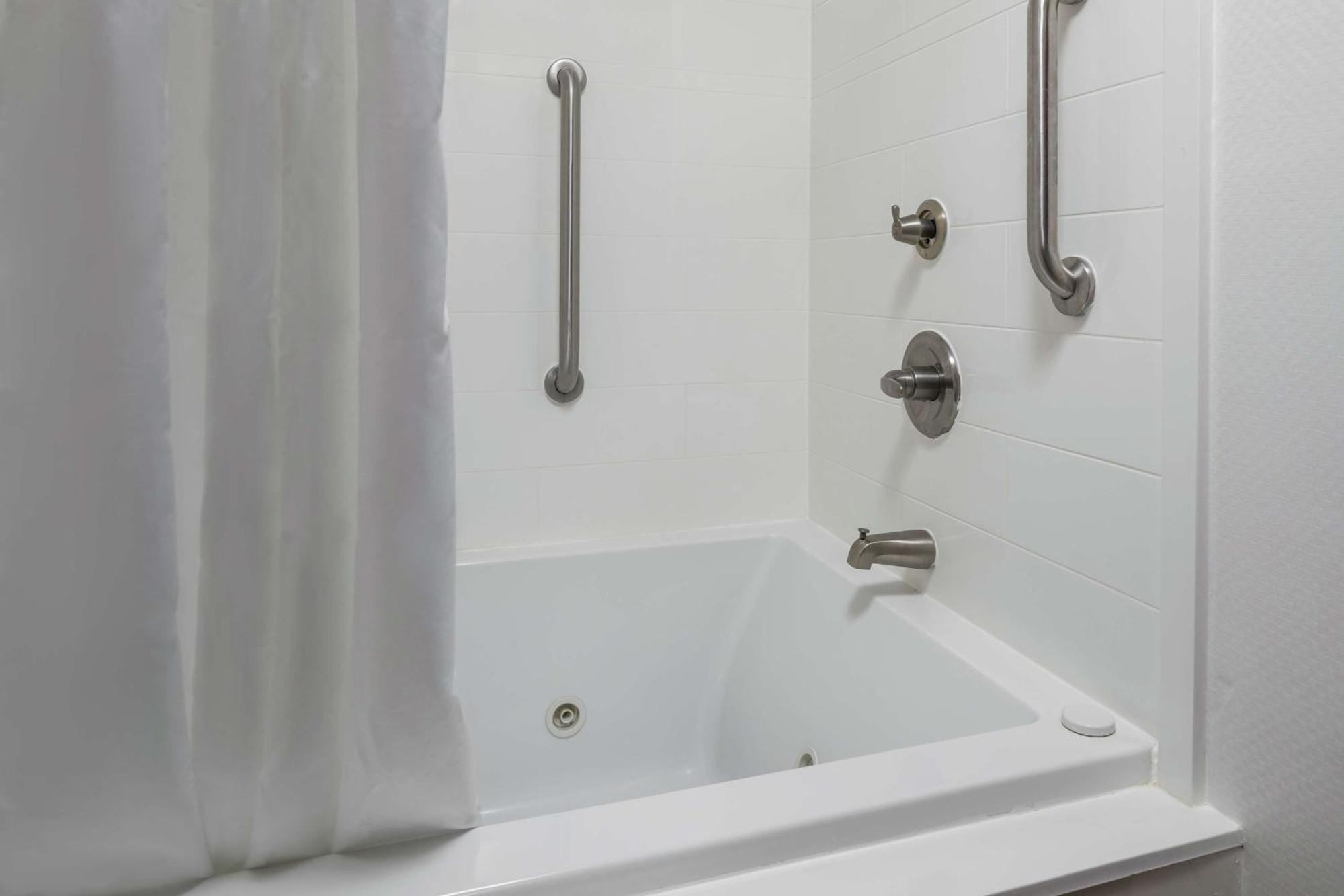 Hampton Inn Хелън Екстериор снимка